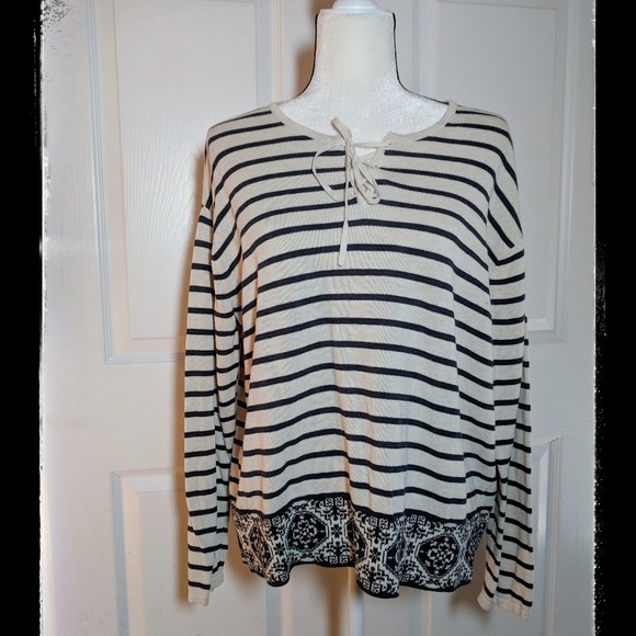 J. Jill lightweight sweater w/ lace-up neckline L - Picture 2 of 8